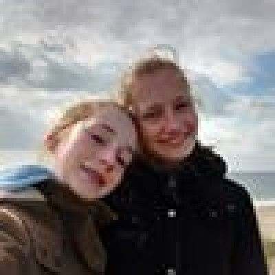Nienke zoekt een Kamer / Studio / Appartement in Den Haag