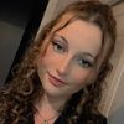 Manon  is looking for a Room / Studio / Apartment in Den Haag