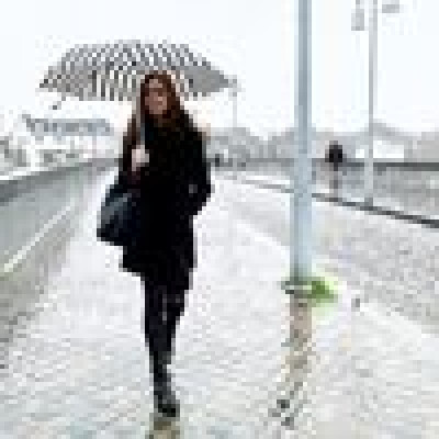 Lili  zoekt een Kamer / Studio in Den Haag