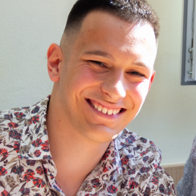 Denis zoekt een Kamer / Studio / Appartement in Den Haag