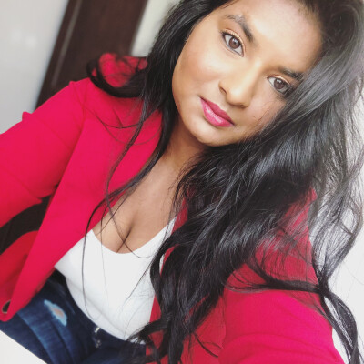 Neevashnee  zoekt een Studio in Den Haag