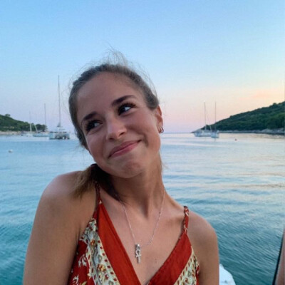 Elena Delia is looking for a Room / Studio / Apartment in Den Haag