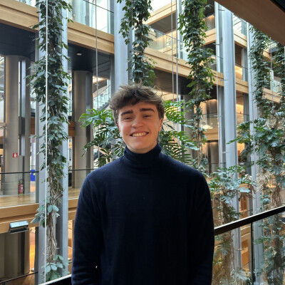 Max zoekt een Kamer / Studio / Appartement / Huurwoning in Den Haag