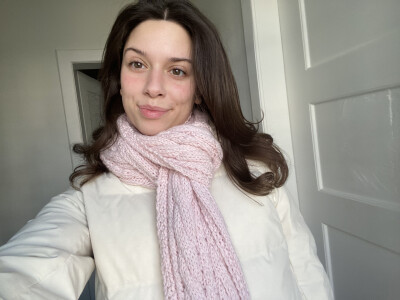 Alisa zoekt een Kamer / Studio / Appartement in Den Haag