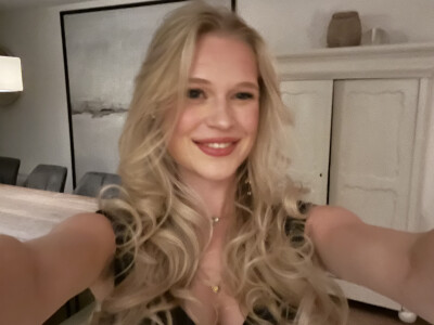 Josephine zoekt een Kamer / Studio / Appartement / Huurwoning in Den Haag