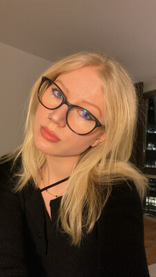 Zuzana zoekt een Kamer / Studio in Den Haag