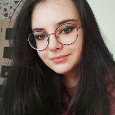 Evelina zoekt een Kamer / Studio in Den Haag